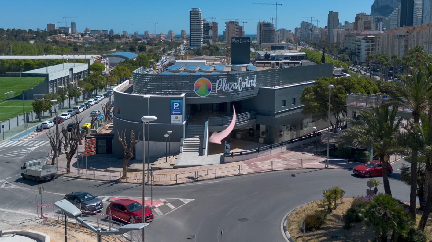 Plaza Central in Calpe, home to the Bloomhouse Pilates studio, with the Peñón de Ifach behind